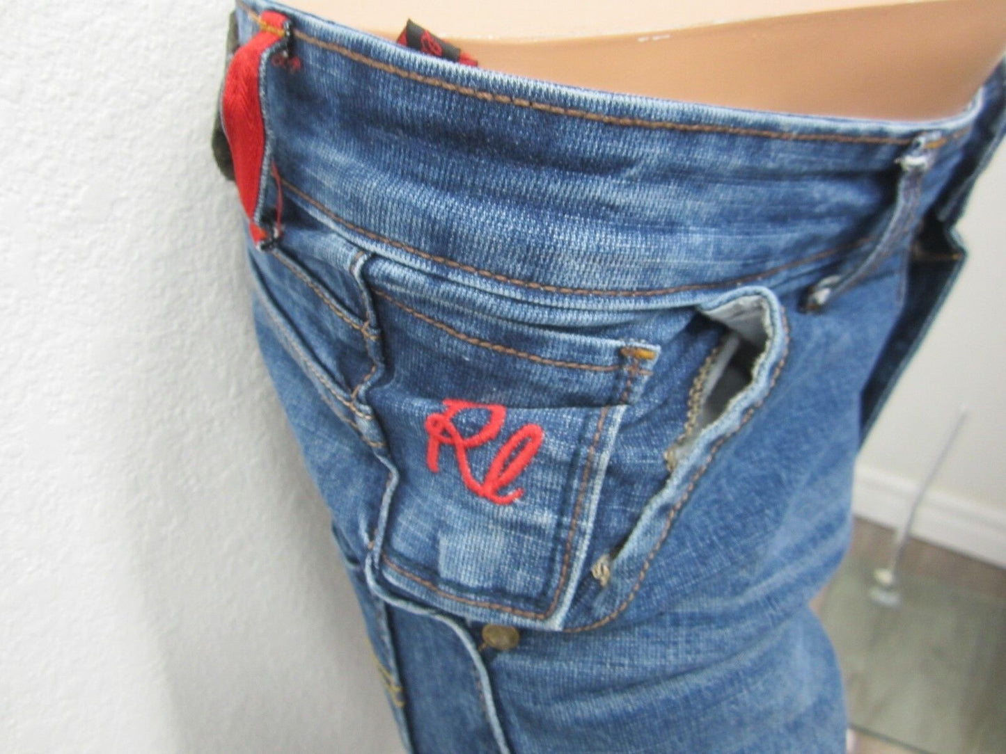 VERY NICE LEVI'S Women's REDLOOP Med Blue Skinny Cotton Denim Jeans Size 27 X 32