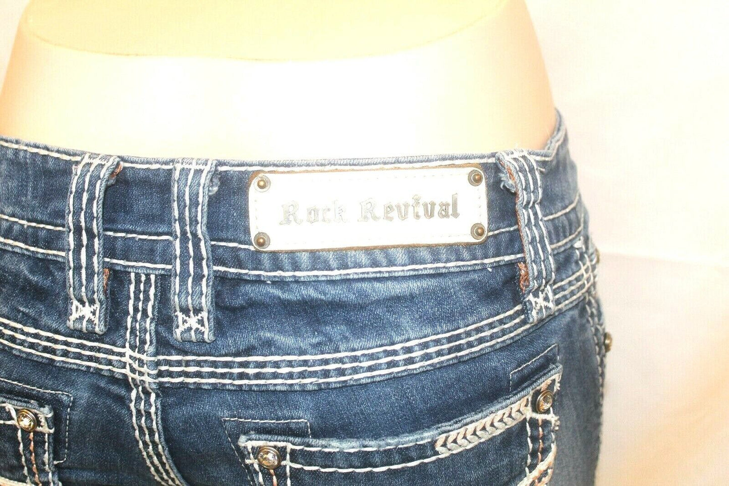 Women's Rock Revival Jacklyn Capri Faded Wash Denim Jeans W27 x L26