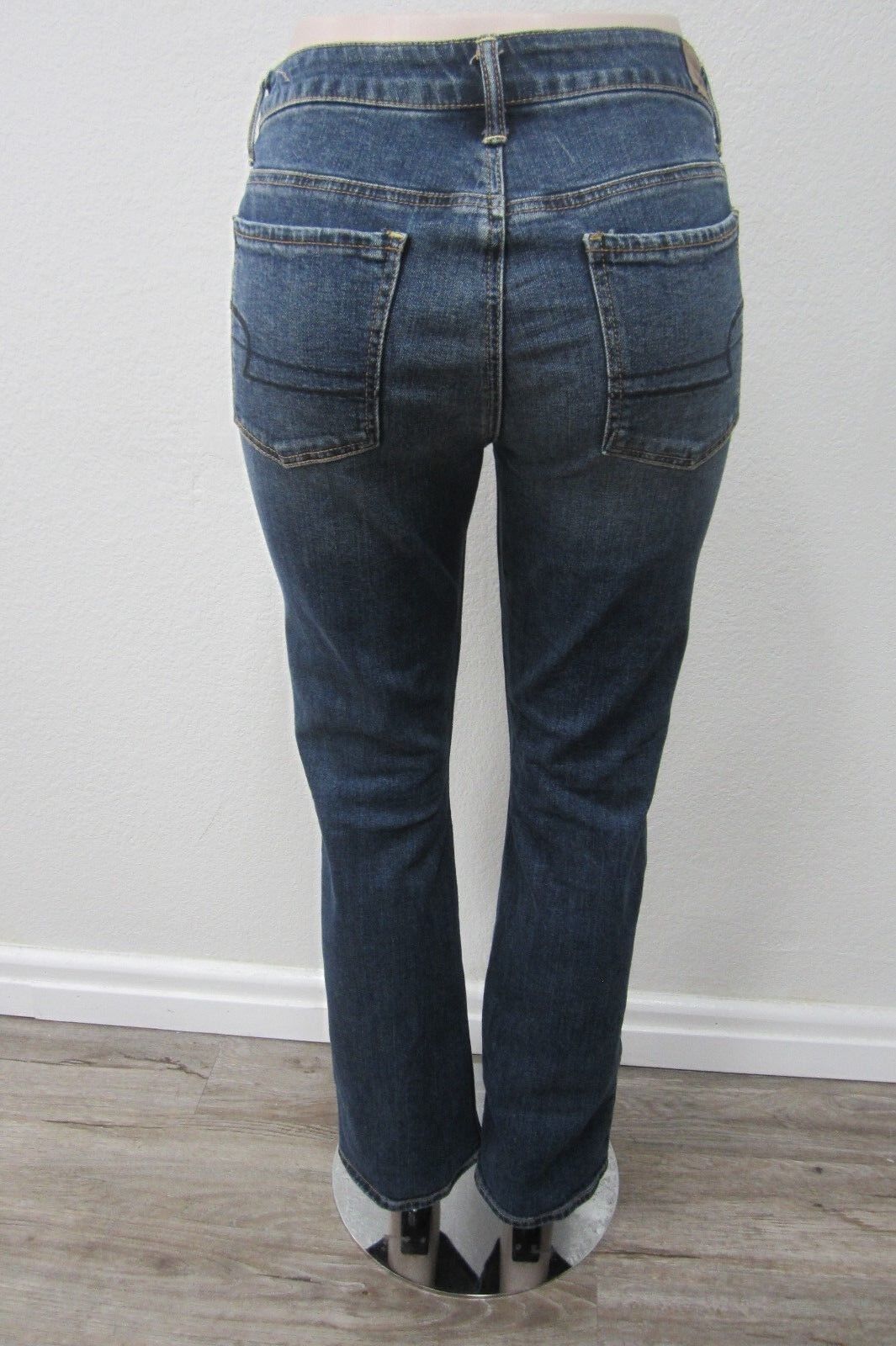 *MINT* Women's American Eagle Vintage Boot Jeans Medium Wash Size 6 x 30.5"L