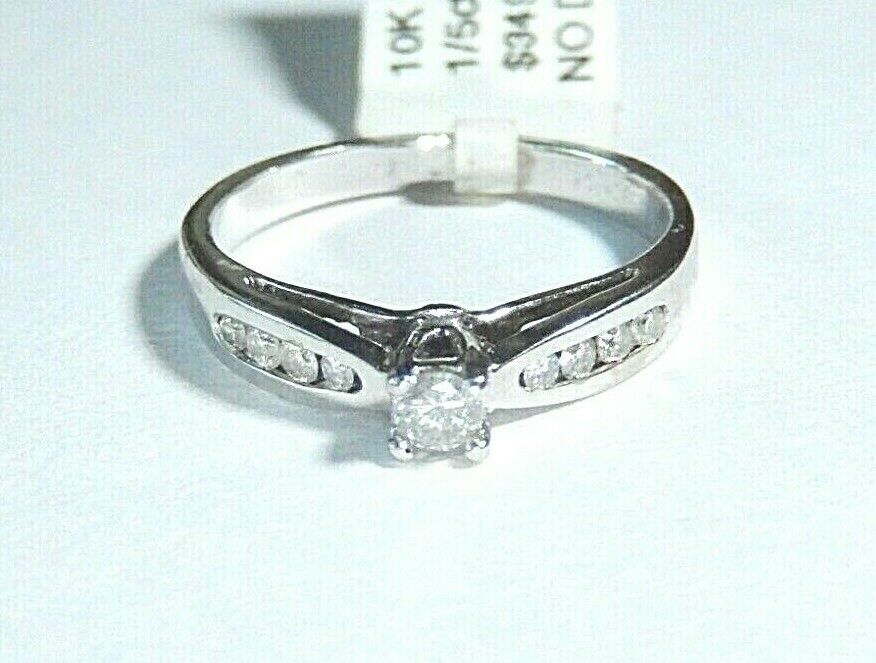 *NWT* 10k White Gold  Round Cut Natural Diamond Wedding Engagement Ring Size 6.5