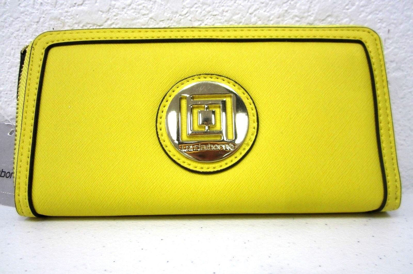 *NWT*  Liz Claiborne CUTE Medallion Zip Around Yellow Women’s Wallet 8"L x 4"H