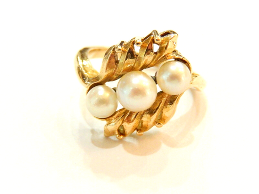 *VINTAGE*  10k Yellow Gold Freshwater Cultured Pearl Three Stone Womens Ring SZ6