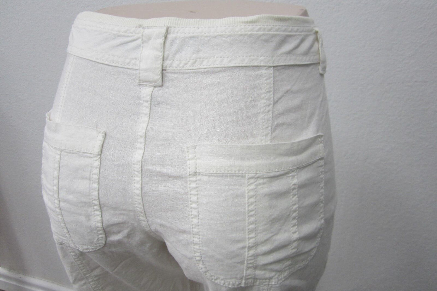 *NWT* Nine West SUPER CUTE Cozy White Linen Blend Capris Size 8 (W28 x L17)