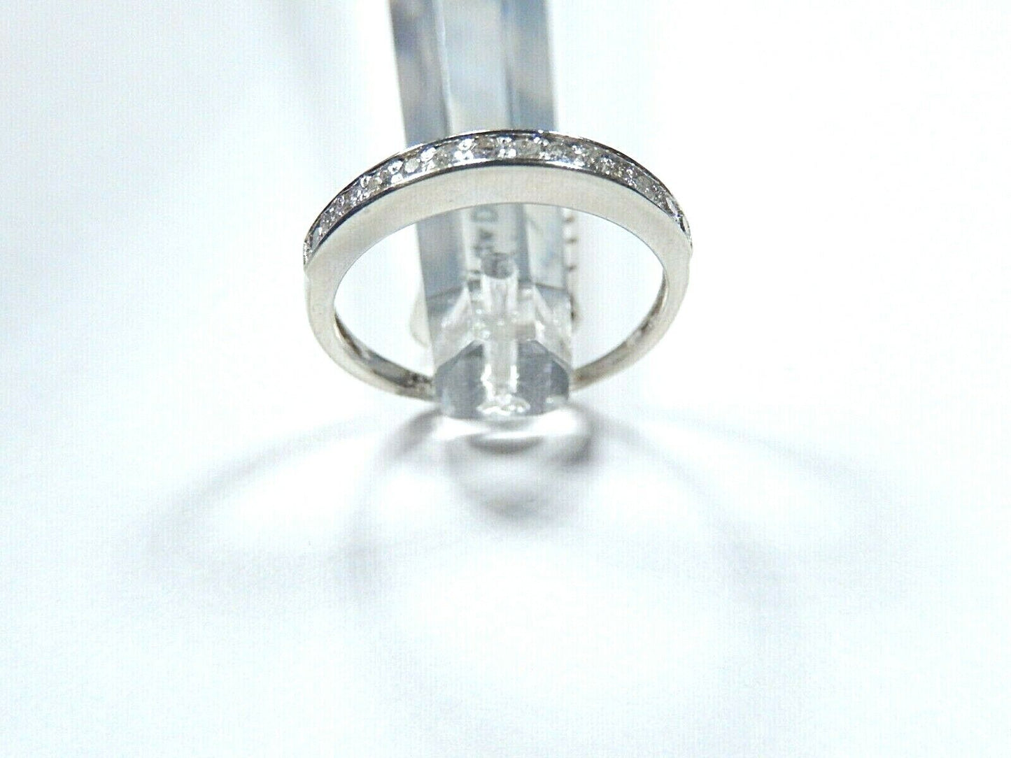 *NWT* 14k White Gold .25CT VS Diamond 2.5mm Wide Band Ring Size 6.25