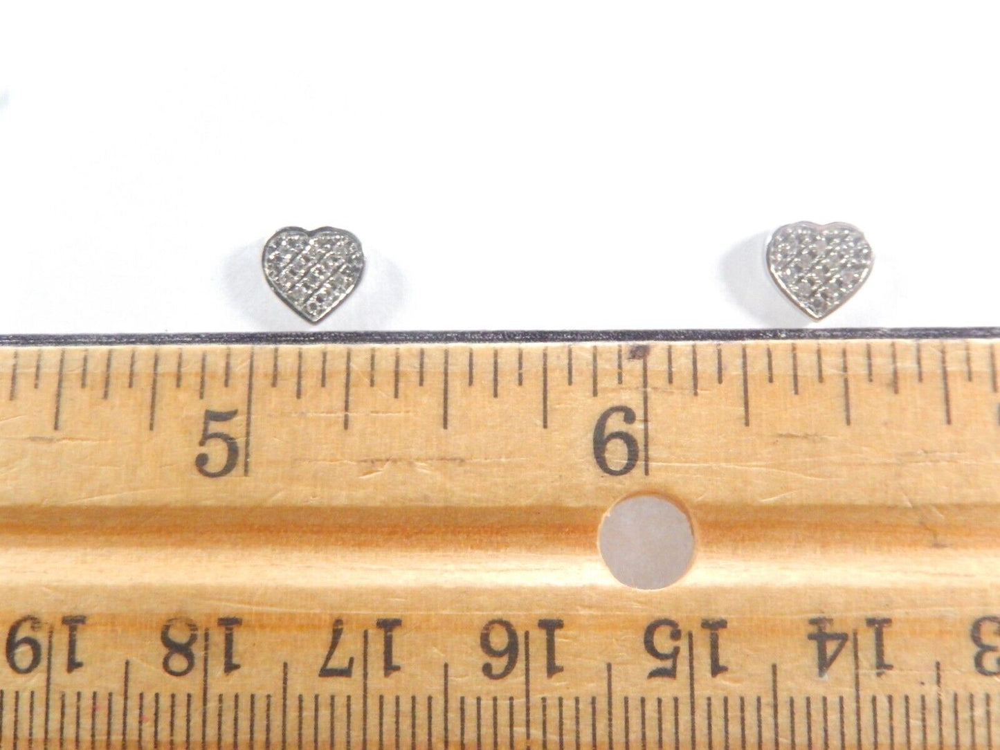 *VINTAGE*  10K White Gold Real Diamonds  Heart Earring Studs .25CT 7.5mm x 6.5mm