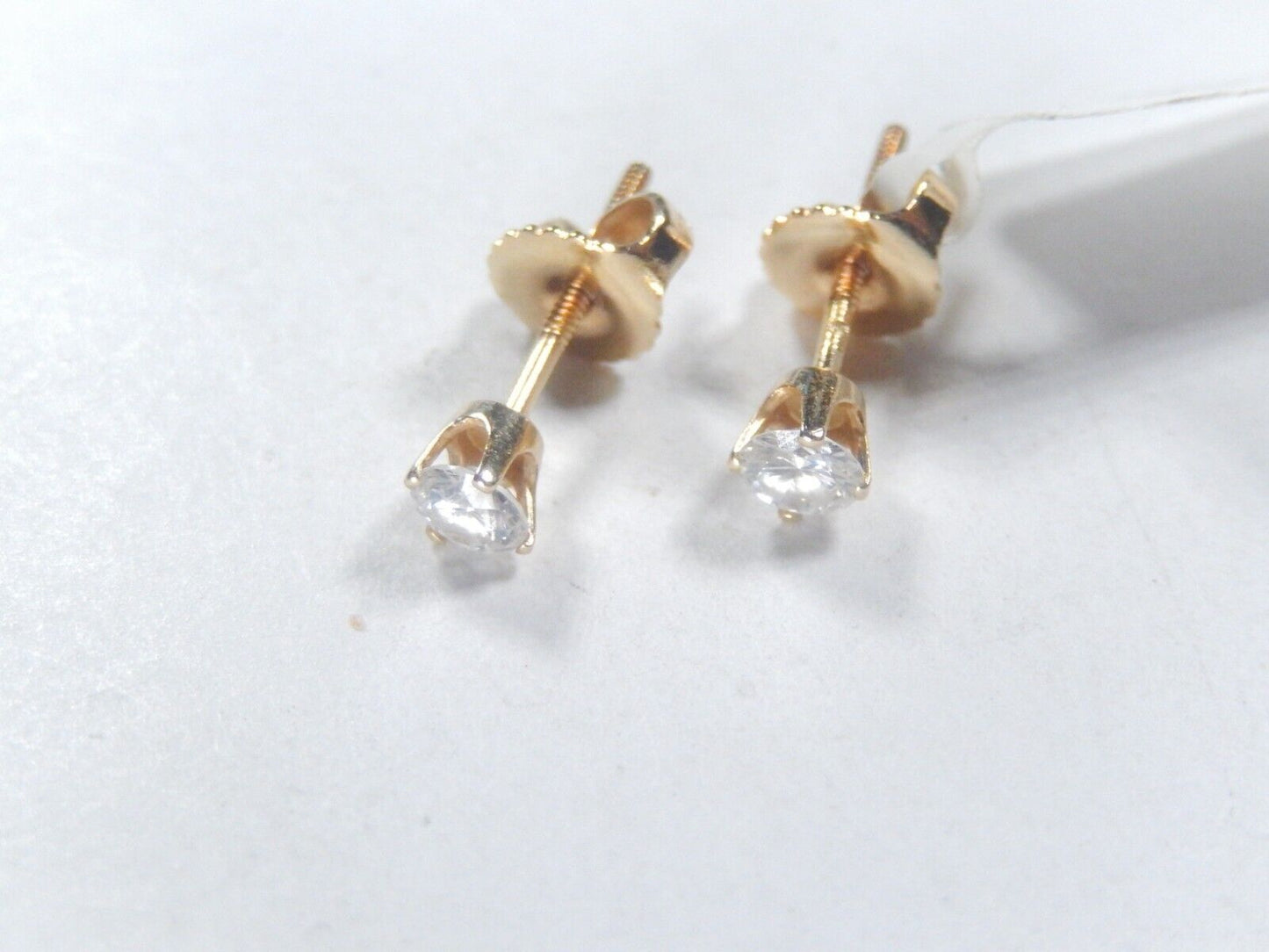 *VINTAGE*  14K Yellow Gold 1/3ct TW Round Natural Diamond Threaded Stud Earrings