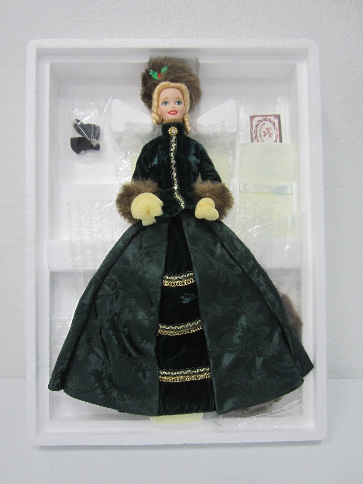 1996 Holiday Caroler Porcelain Barbie Collection 15760 Mattel  NRFB