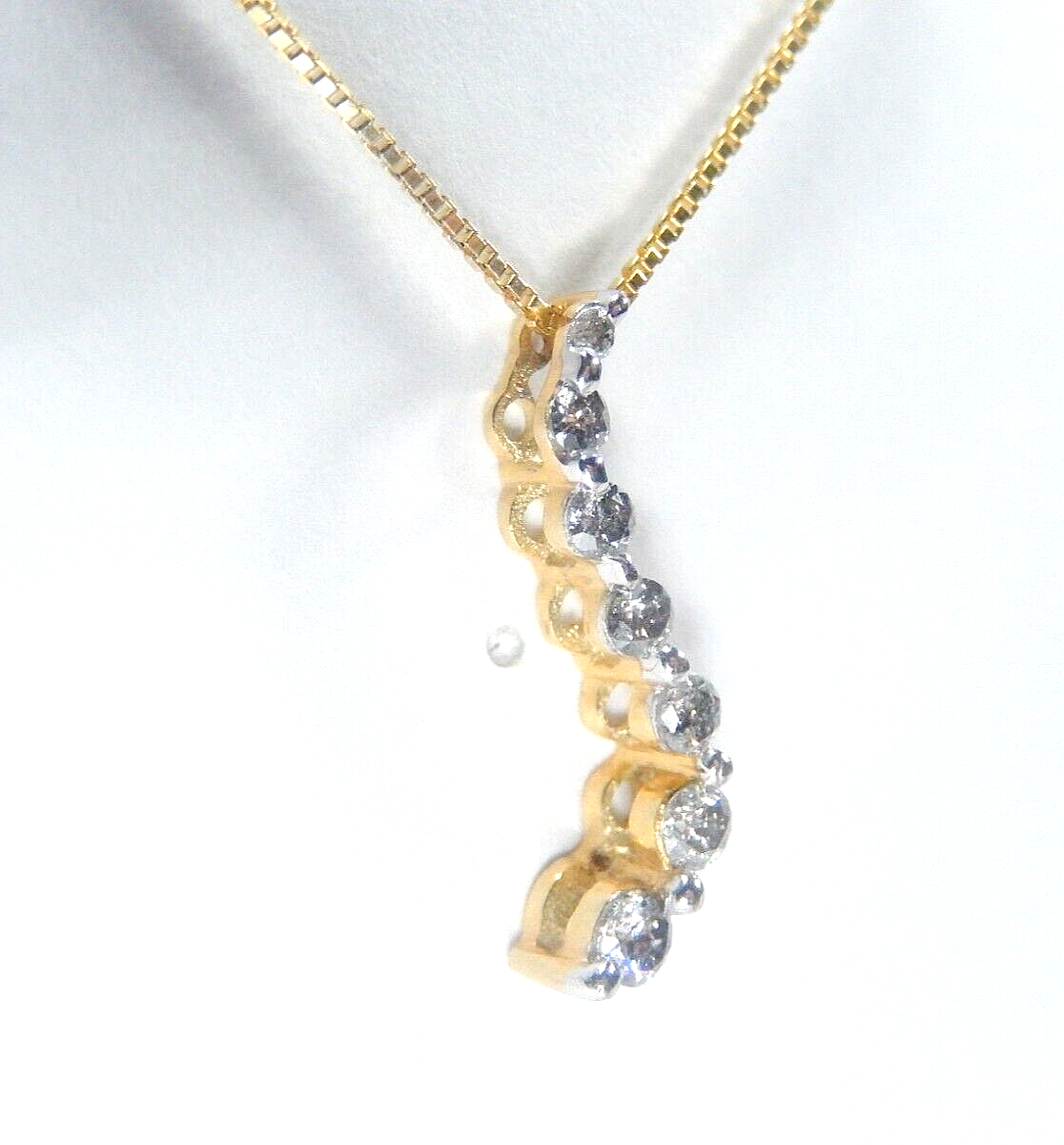 14K Yellow Gold .25CT Round Cut Diamond Journey Pendant w/18"chain