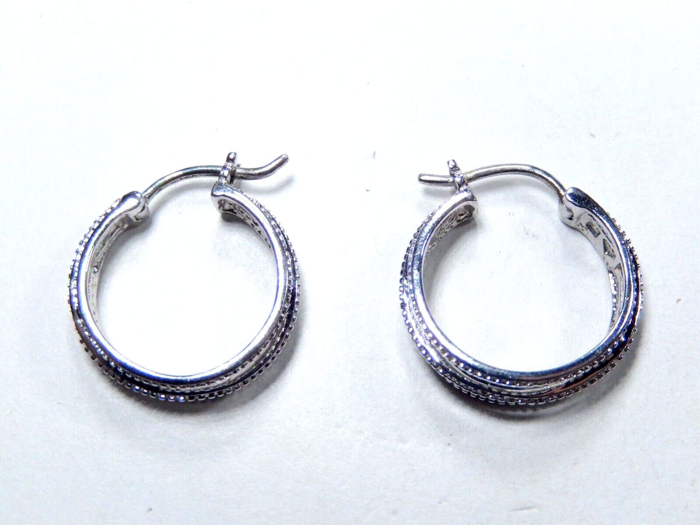 *VINTAGE* Sterling Silver  Blue Sapphire & Diamond Accent 19mm Hoop Earrings