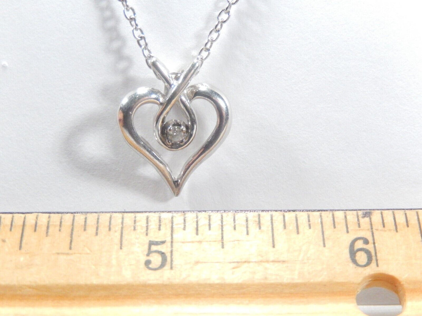 *VINTAGE*  Solid 10K White Gold Natural Diamond Heart Pendant w/ 18" Chain