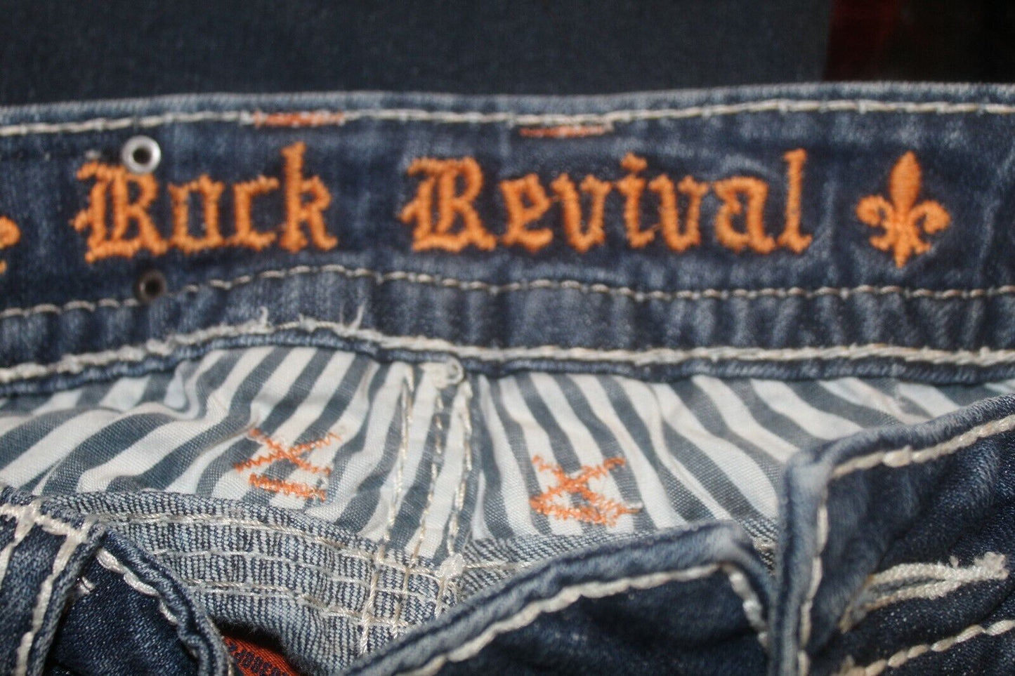 Women's Rock Revival Jacklyn Capri Faded Wash Denim Jeans W27 x L26