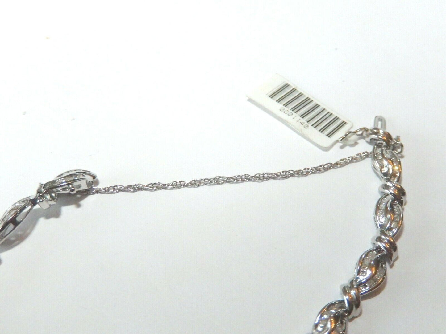 *NWT* Elegant 10K White Gold .75CT Natural Diamond Fancy Curved Link Bracelet