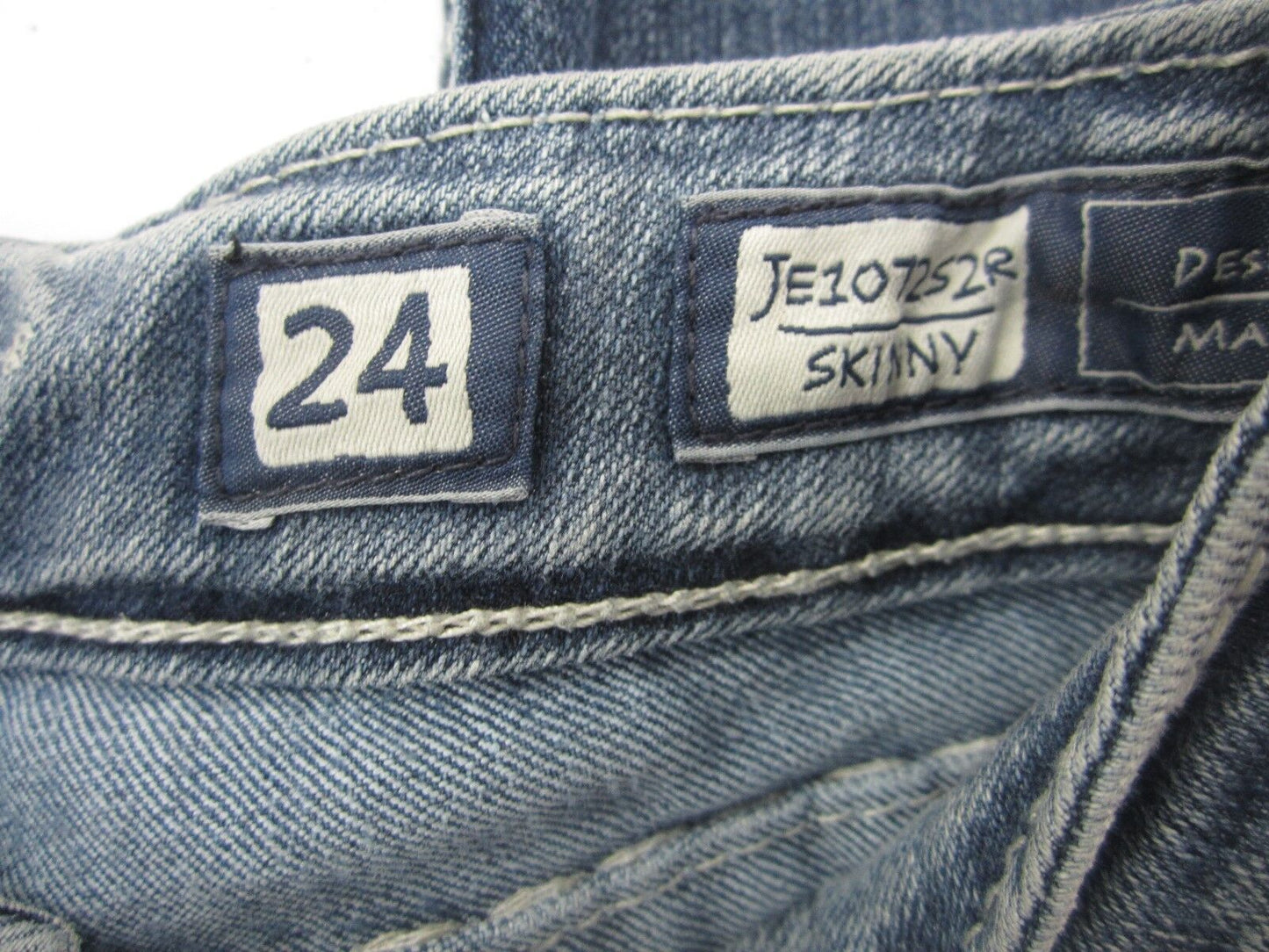 MISS ME Buckle LOW RISE SKINNY RHINESTONE EMBELLISHED JEANS 24 x 31 JE1072S2R