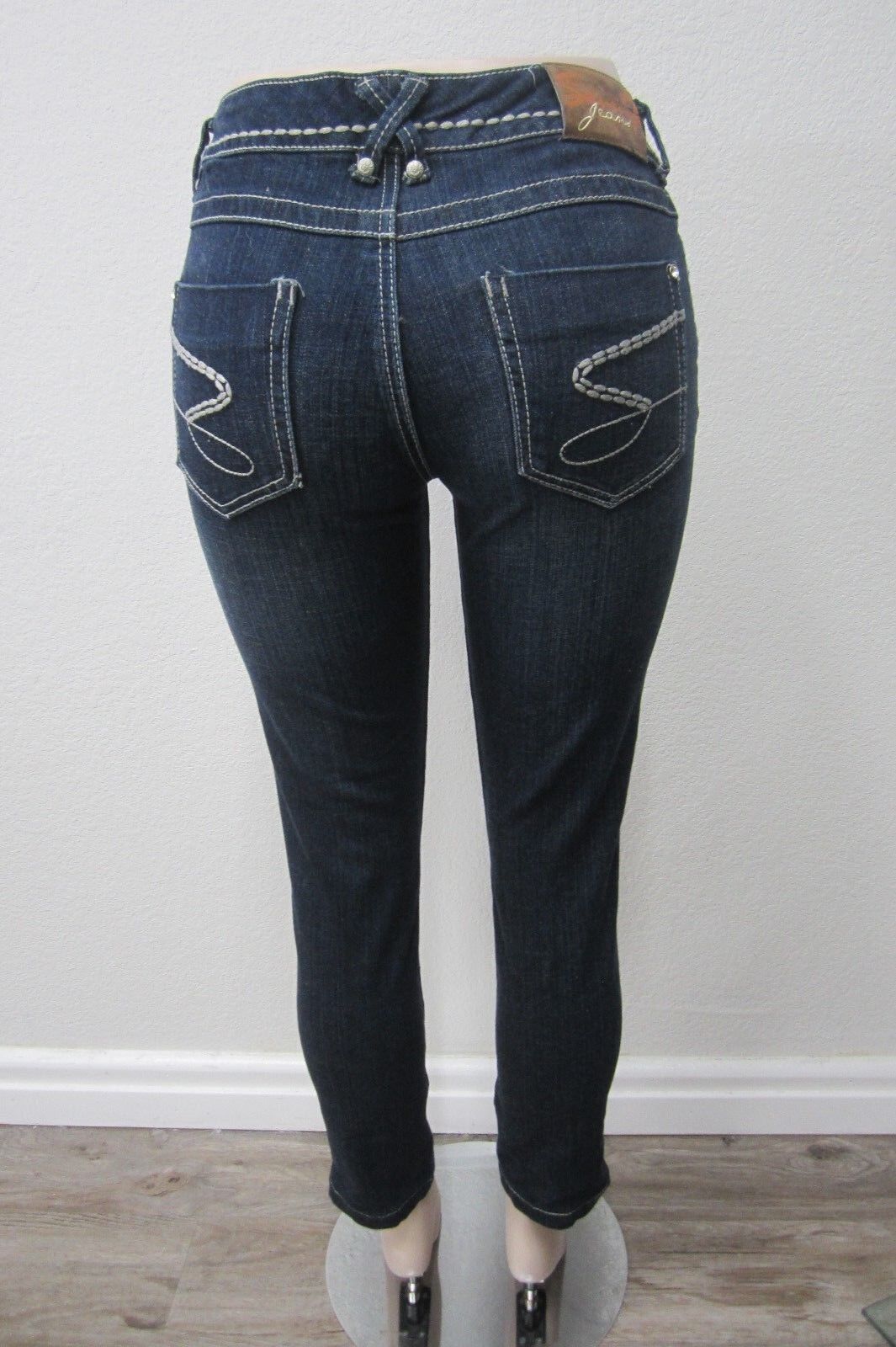 NWOT Seven 7 Women’s Jeans Slim Dark Denim Stretch Size W29 x L28
