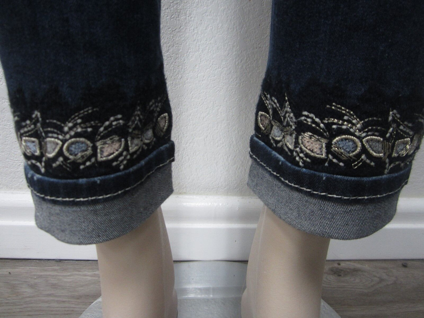 NWT MISS ME  MID-RISE CUFFED SKINNY MEDIUM BLUE JEANS MP7727CK SIZE 28 x 27 CUTE