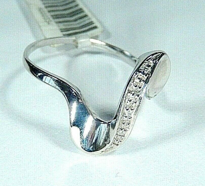 14K White Gold Elegant High Fashion  Natural Diamond Cocktail Ring Size 8.75
