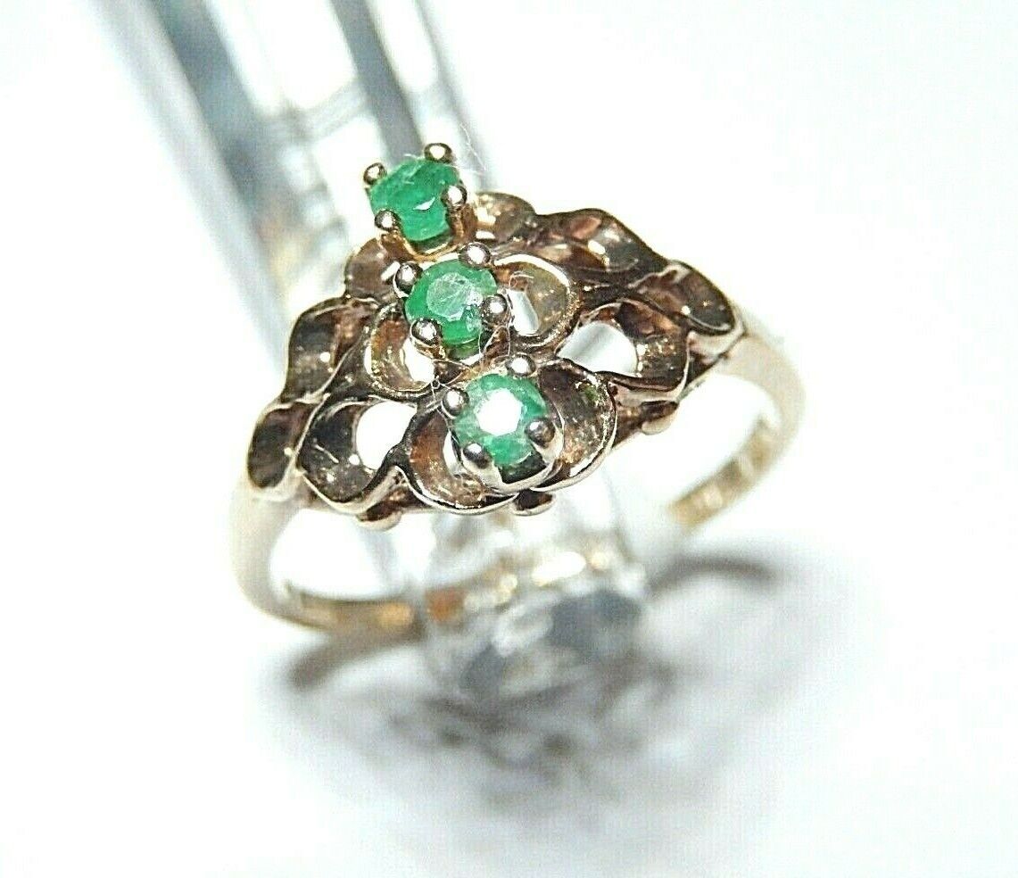 *VINTAGE* 10k Yellow Gold Emerald Three Stone Open Scroll Design Ring Size 6.5