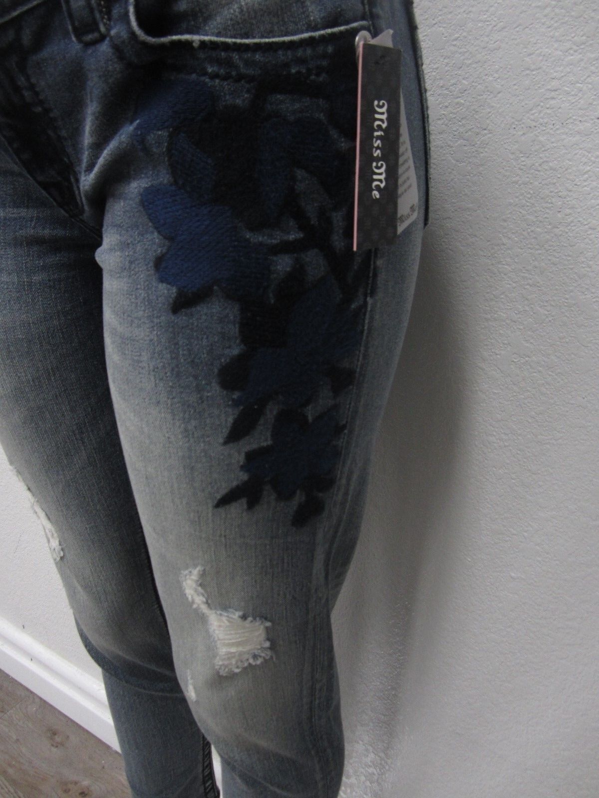 NWT MISS ME Embroidered Signature Skinny Ankle Jeans JP7668AK  Size W29 X L27