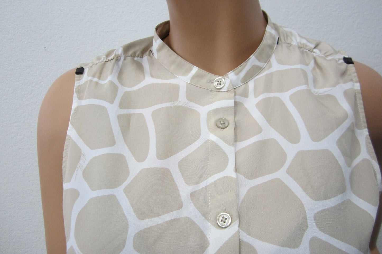 VERY CUTE MICHAEL KORS ZEBRA  ANIMAL PRINT BUTTON DOWN BLOUSE Size 8