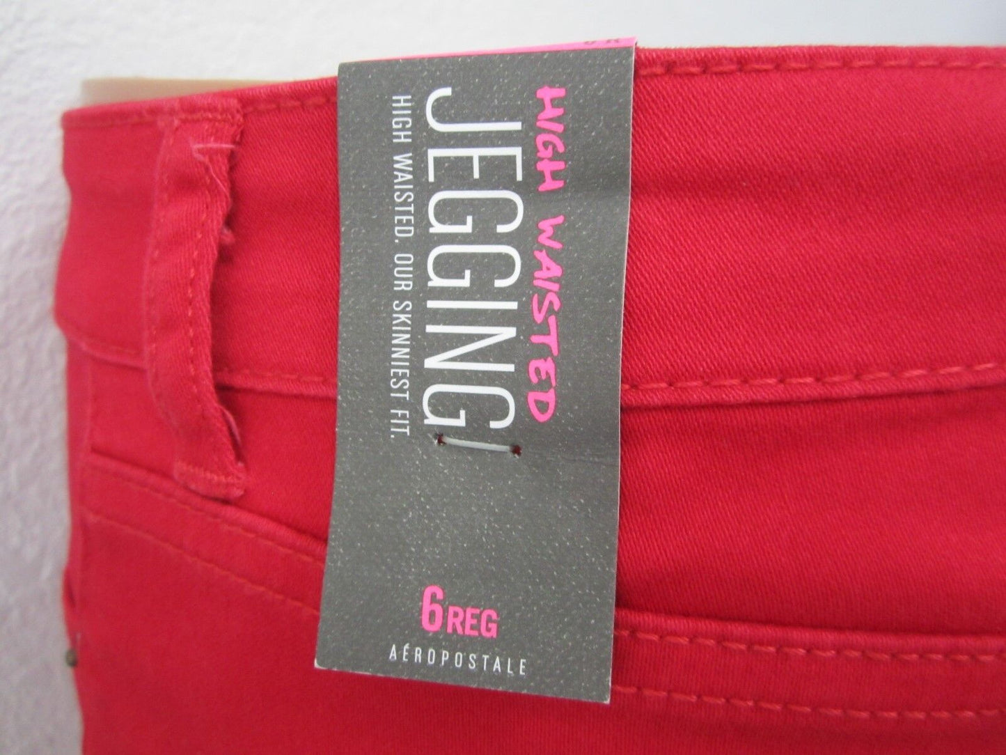NWT Aeropostale Womens Seriously Stretchy Red Color Wash High-Waisted Jegging 6R