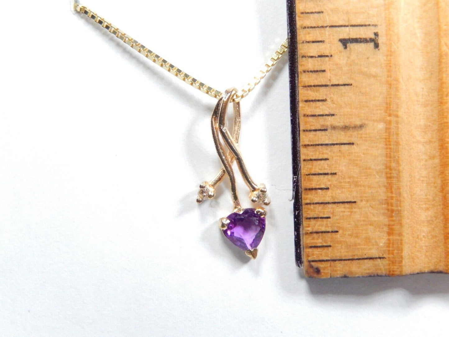 *VINTAGE*14k Yellow Gold Heart Shape Amethyst and 2 Diamond Pendant w/ 18" Chain