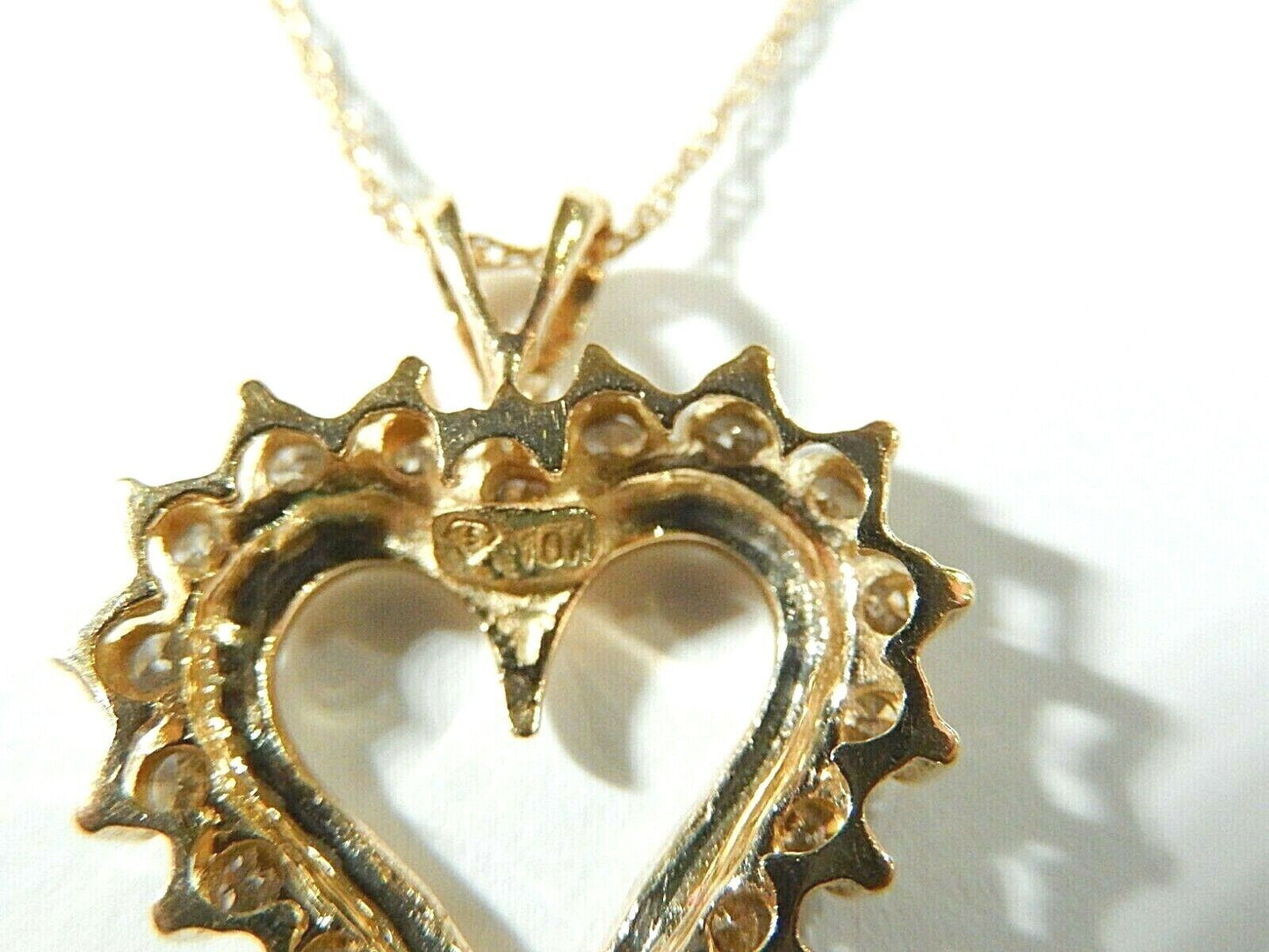 *VINTAGE* 10kt Yellow Gold .75ct Natural Diamond Heart Pendant Necklace