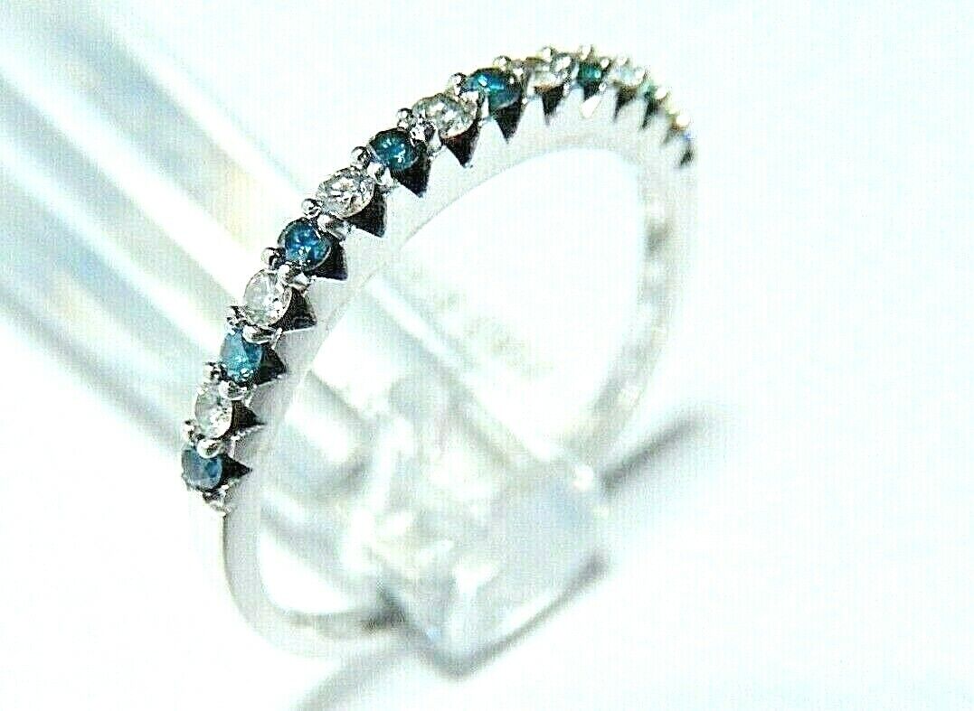 *NWT* 14k White Gold .25CT VS Diamond & Green Emerald 2mm Wide Band Ring Sz 7.25