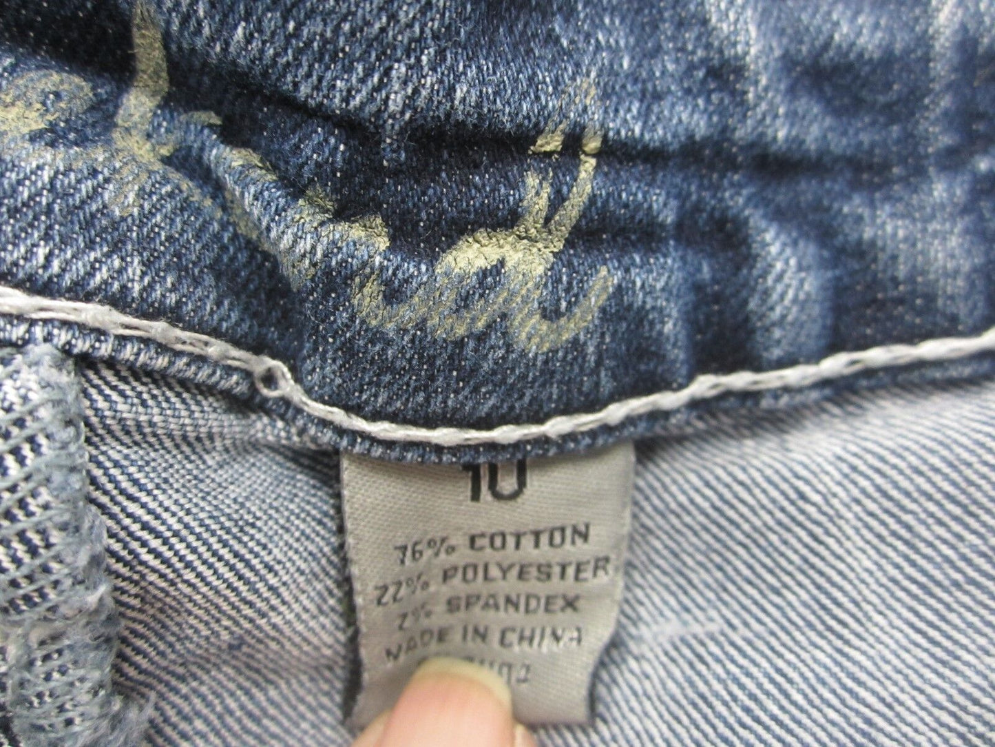 NICE WOMENS ND WEEKEND STRETCH CAPRI JEANS SIZE 10 x 22L