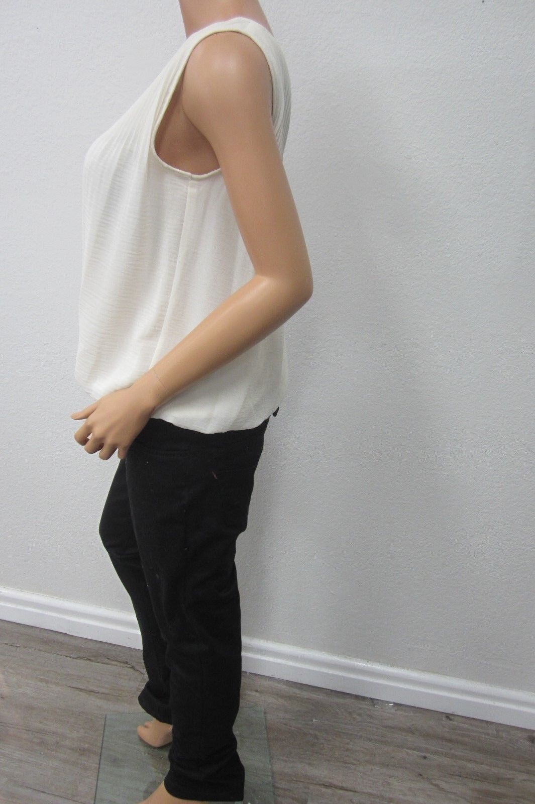 NWT M.S.S.P.MAX STUDIO SPECIALTY PRODUCTS Women's Sleeveless Lined BeigeTop Sz S