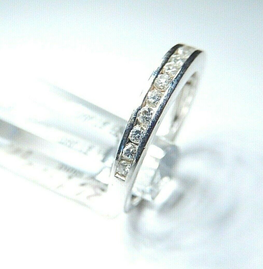 *NWT*  14K White Gold .25ct Natural VS Diamond Wedding Band Ring Size 5.25