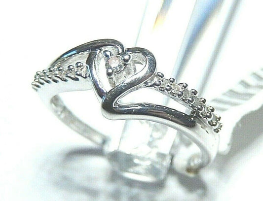 *VINTAGE* 10K White Gold Heart-Shaped Diamond Ring Size 7.25
