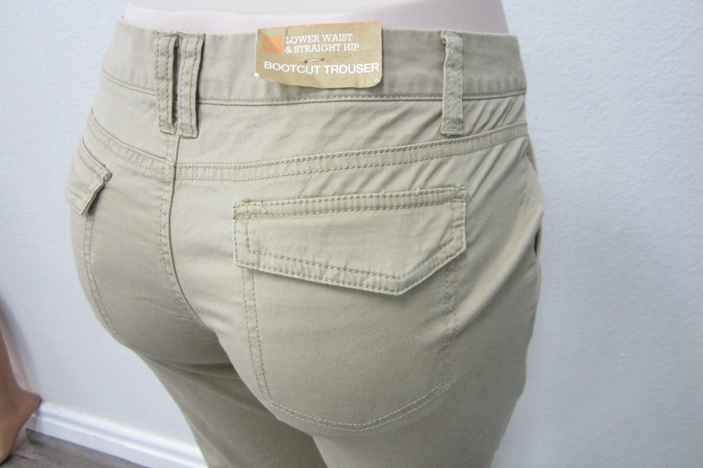 *NWT*  Women's Mossimo Supply Co. Low Rise  Boot Cut Trouser Jeans Size 11 x 32L