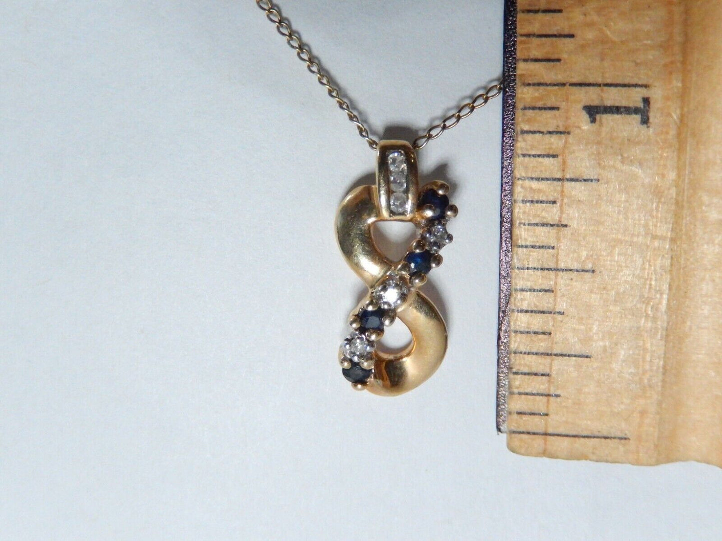 *VINTAGE* 10K  Yellow Gold  Blue Sapphire & Diamond Infinity Pendant w/18" Chain