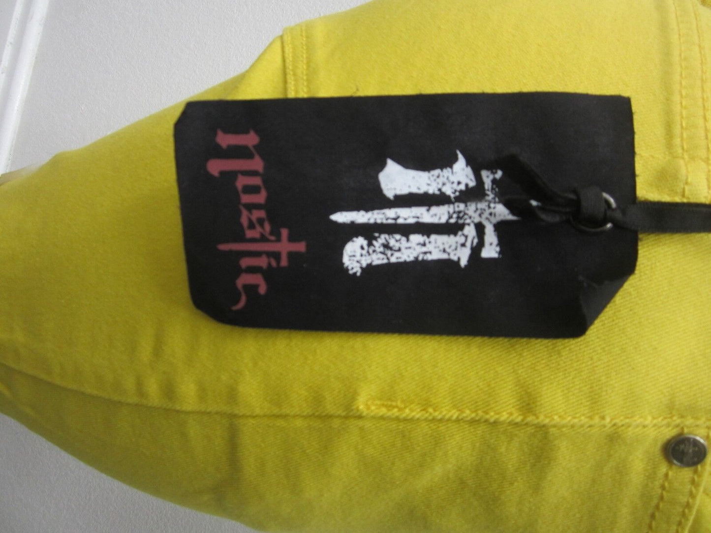 NWT NOSTIC WOMEN'S YELLOW GOLDEN ROD MIDRISE SKINN JEANS  Size 15/16  x  31L