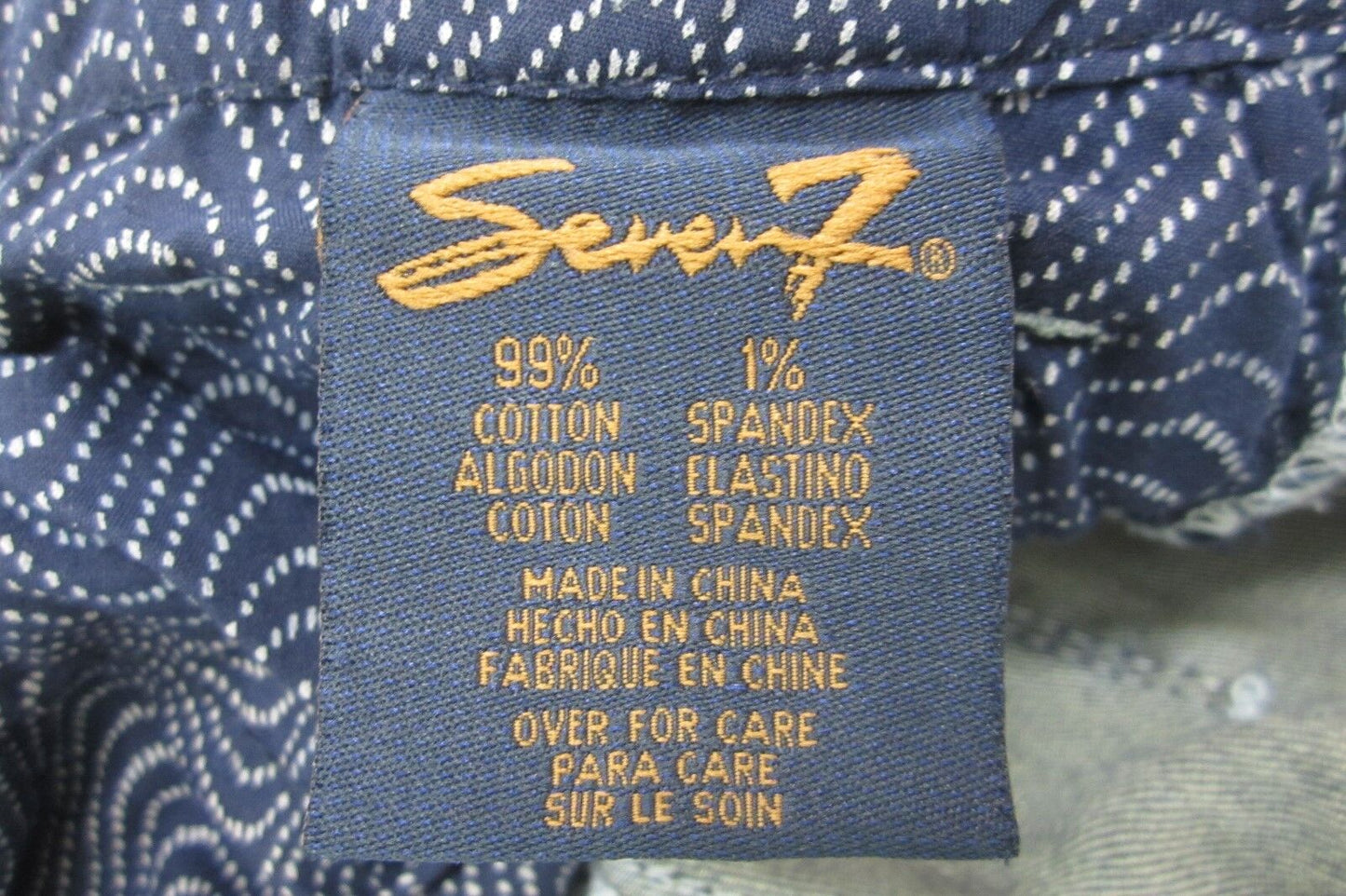 *MINT*  Seven7 Darker Wash MId Rise Bootcut Embroidered Jeans Sz 6 x L31