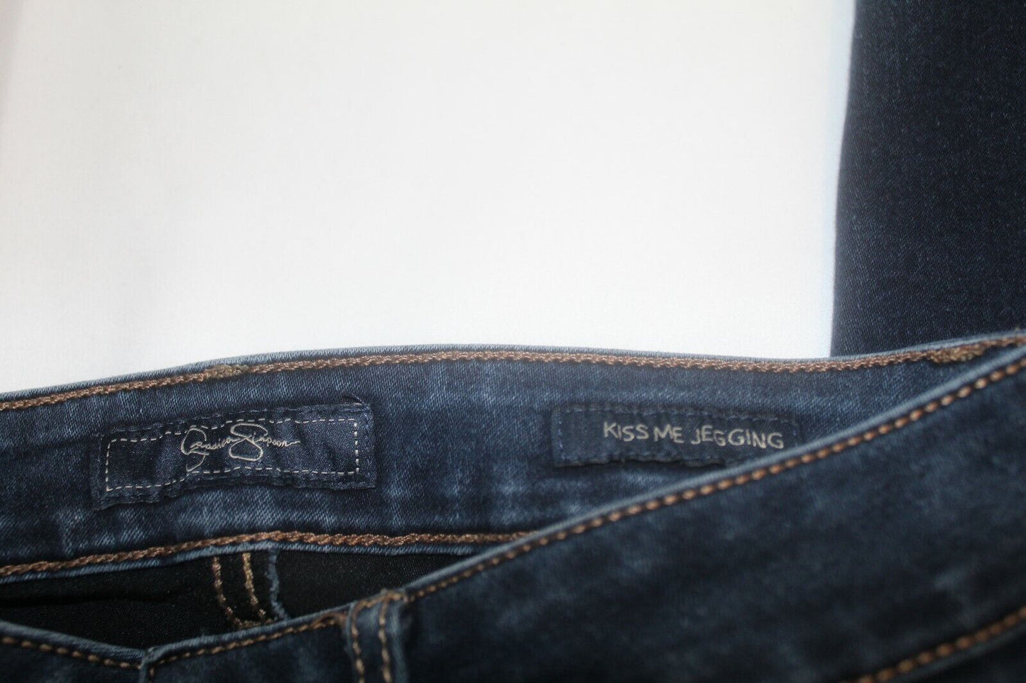 Jessica Simpson Women's Jeans Leggings Kiss Me Dark Wash Pockets Sz 26 x 29