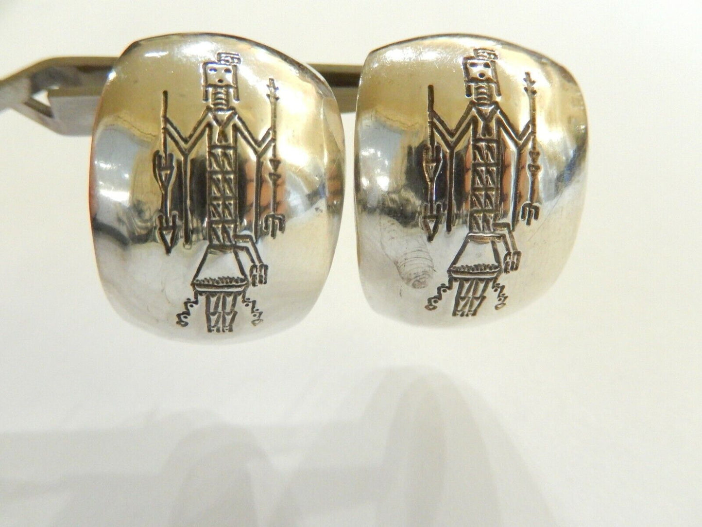 *VINTAGE* Native American  Stamped Sterling Silver 7/8" Wide 3/4 Hoop Earrings