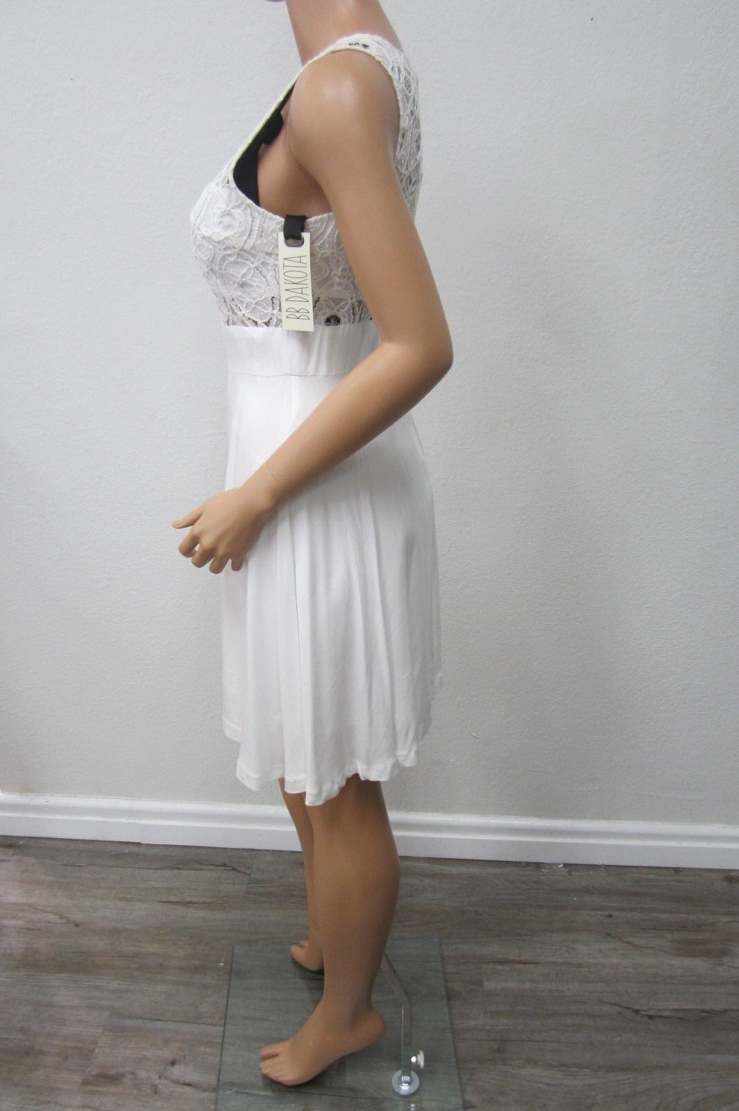 BB Dakota Size 6 Lace Dress Fit and Flare Sleeveless Coral Pink ModCloth NWT