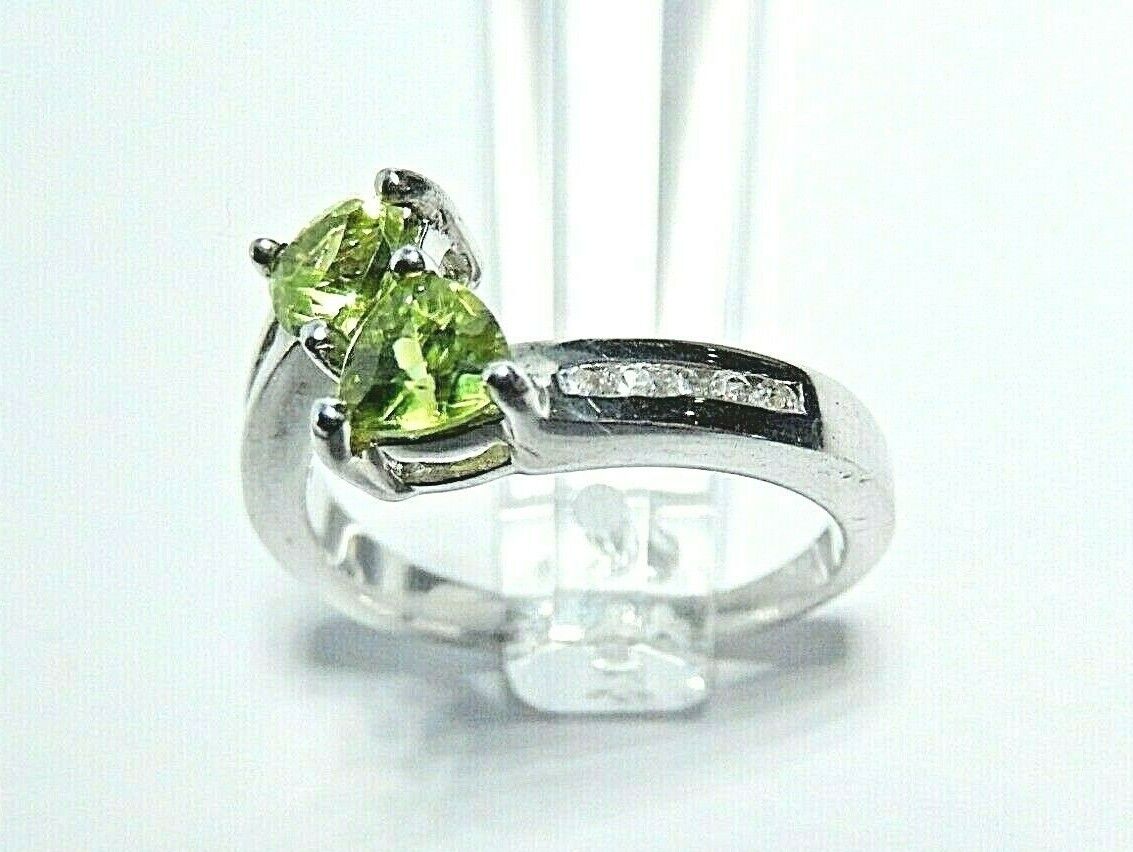 *VINTAGE* ELEGANT .75 CT PERIDOT & WHITE TOPAZ 925 STERLING SILVER RING SZ 8.25