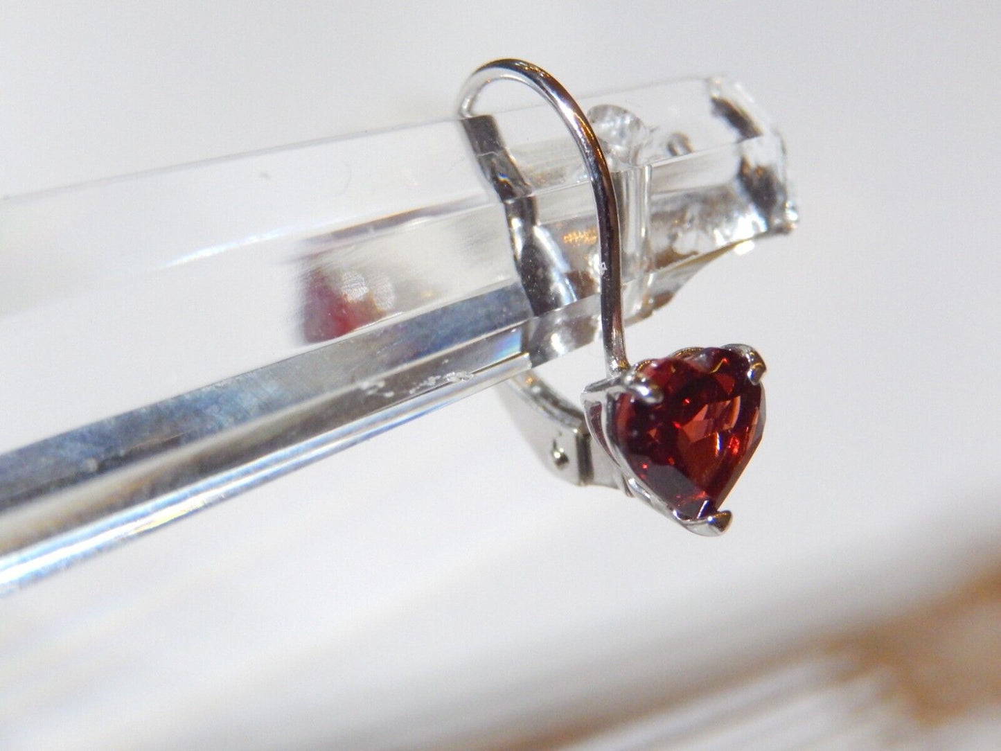 *NEW* 10k White Gold 5mm Heart Genuine Garnet Lever-back Earrings