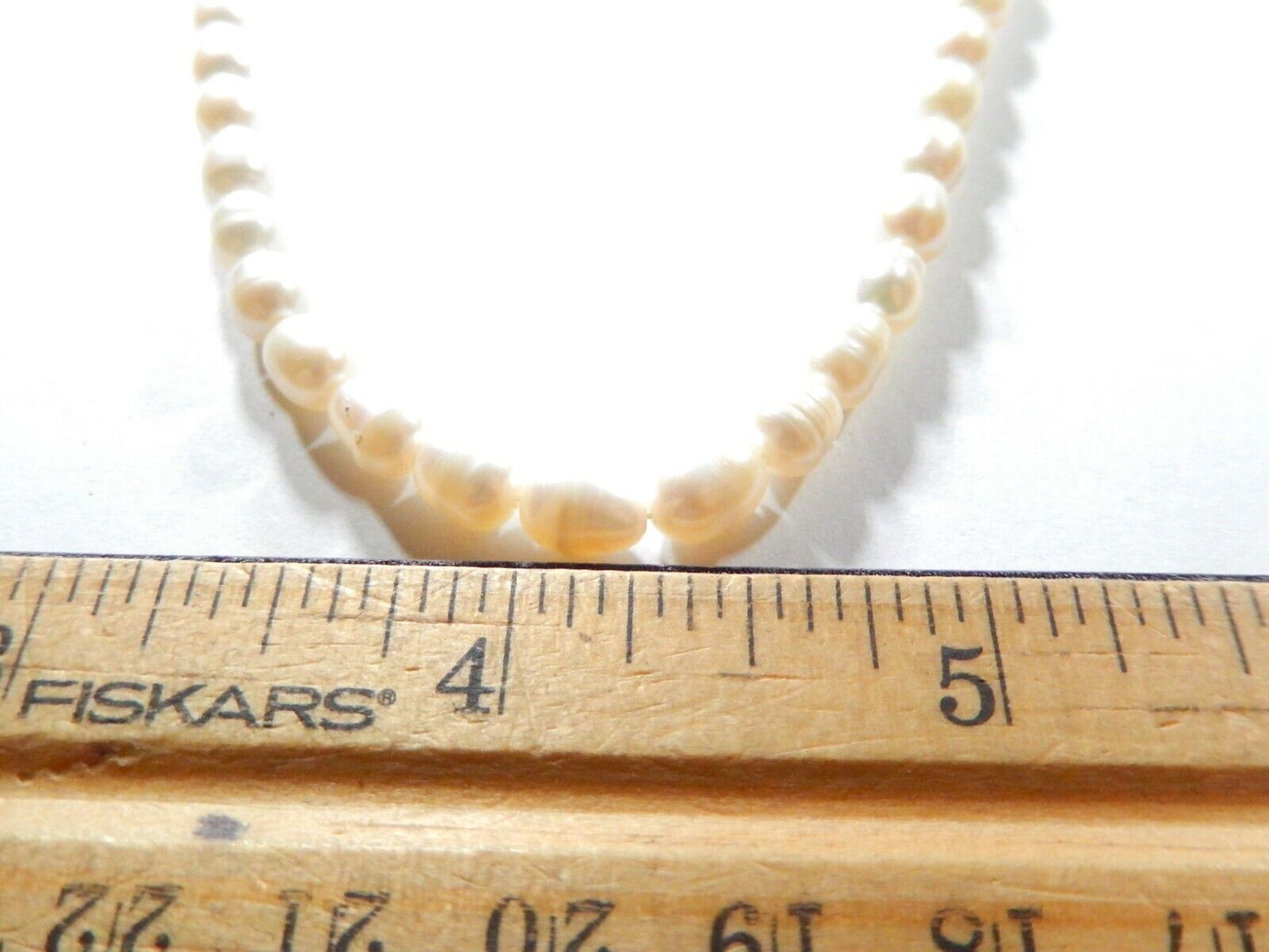 *VINTAGE*  18" Oval Ringed White Cream Freshwater Pearl Necklace w/Lobster Clasp