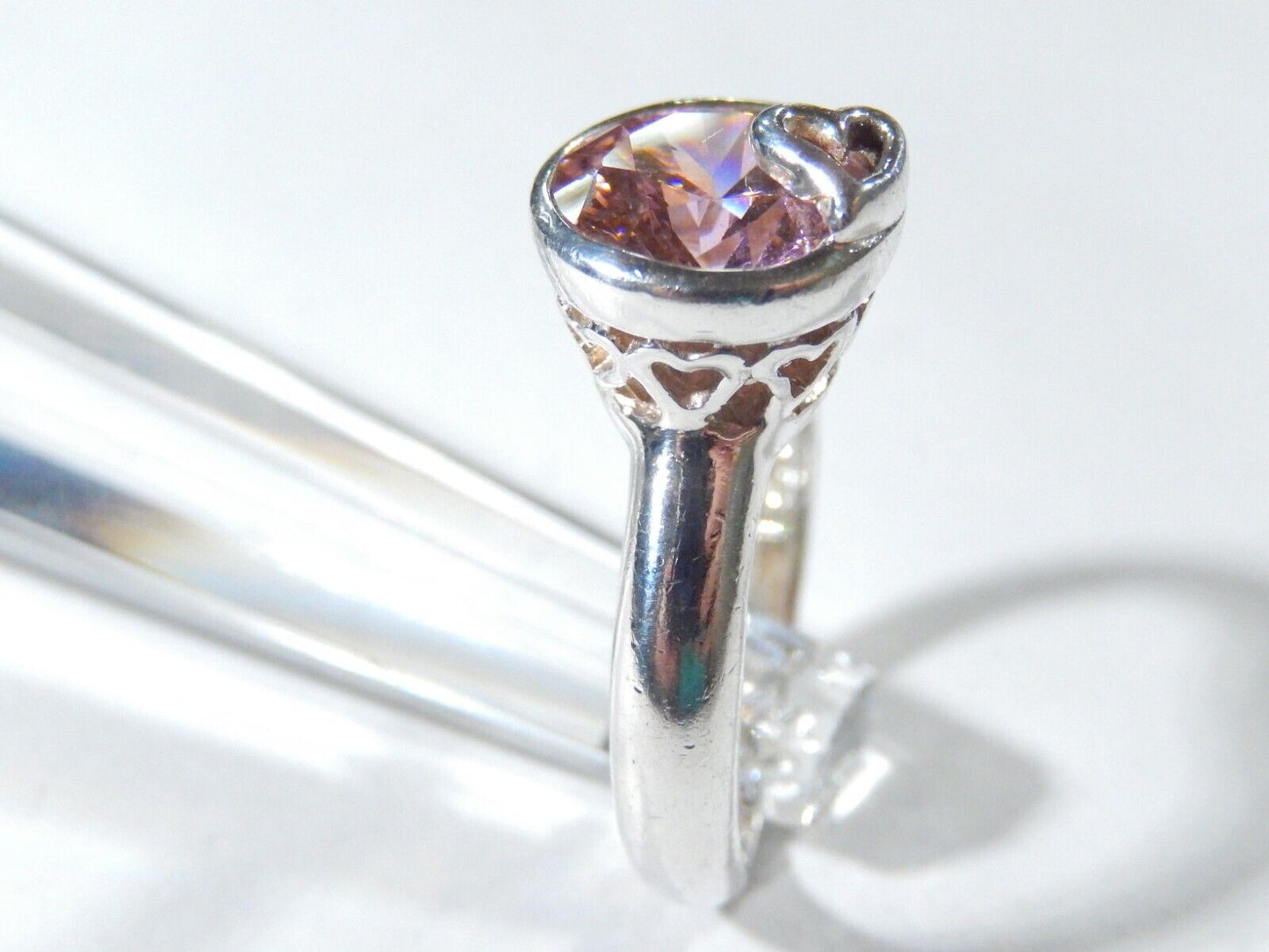 BEAUTIFUL VINTAGE  STERLING SILVER PINK CZ HEART RING SIZE 8