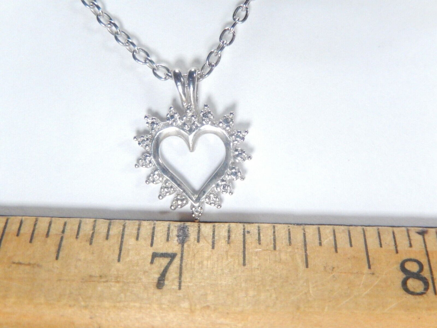 *VINTAGE*  10Kt White Gold Diamond  Heart Pendant w/18"chain