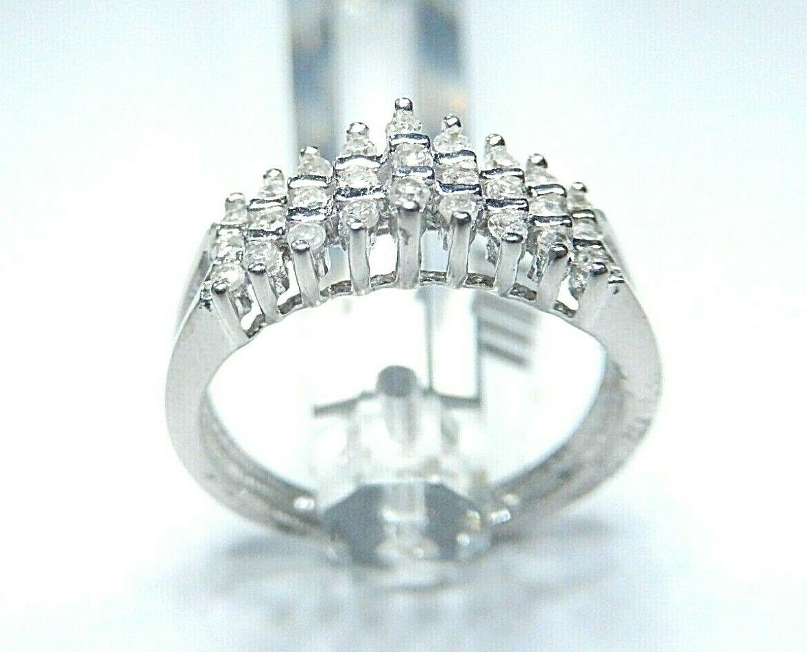 *NWT*  10K White Gold Ladies 3 Row Pyramid 1/4 carat VS Diamond Ring Size 6.75