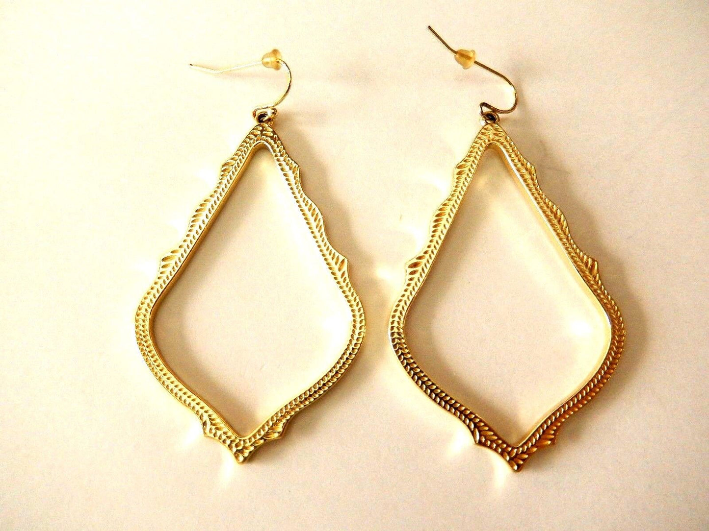 Kendra Scott Signature Sophee Drop Lg Yellow Gold Plated Earrings 2.5"H x 1.5"W