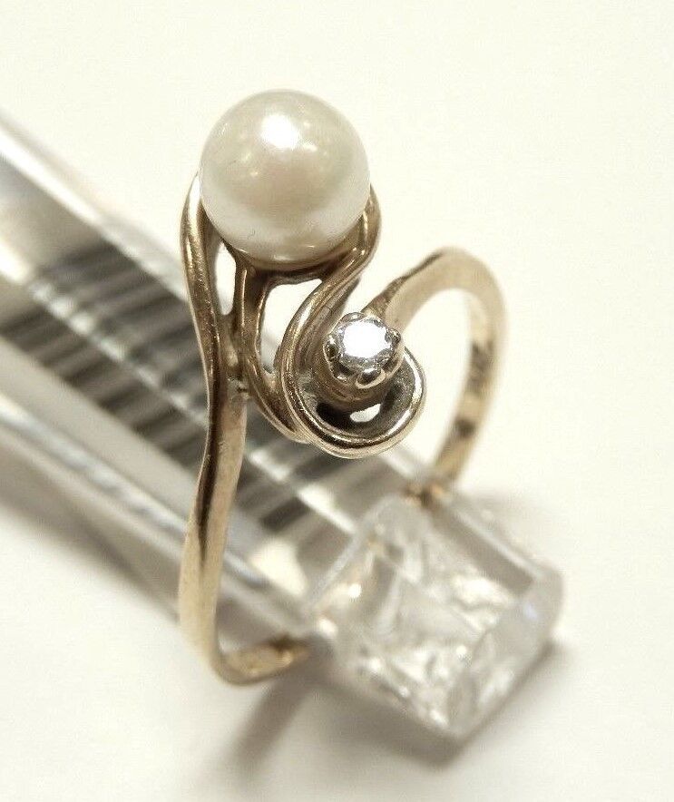 *MINT* Vintage Diamond &14k Yellow Gold 5.5mm AAA Quality Pearl  Ring Size 6.25