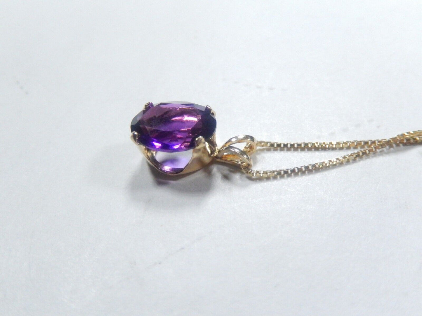 14K Yellow Gold 3.00 CT Oval Amethyst Solitaire Pendant w/18"chain