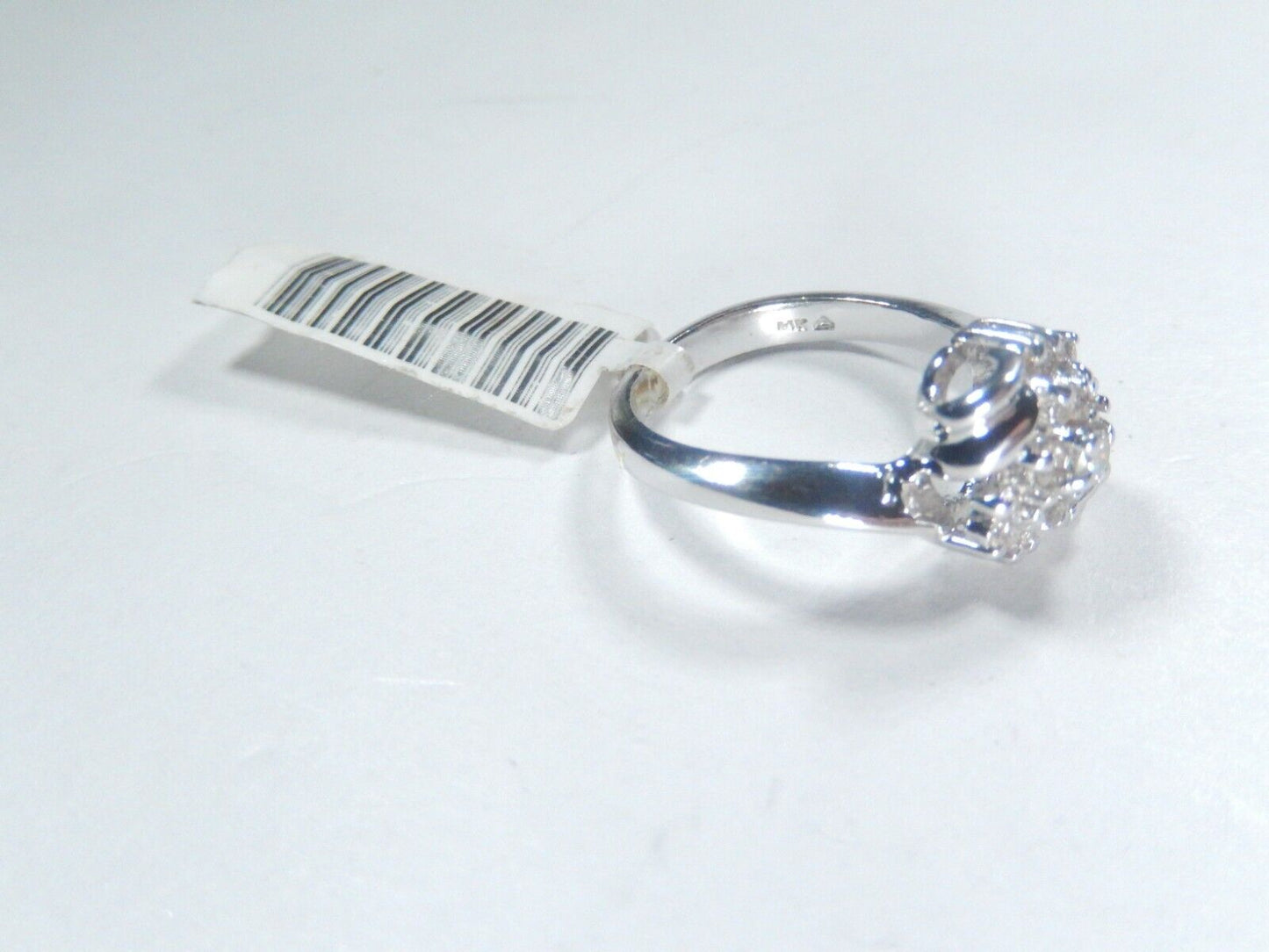 Gorgeous Ladies 14K Gold 1/4 Ct Round Diamond Cluster Ring Sz 4.5