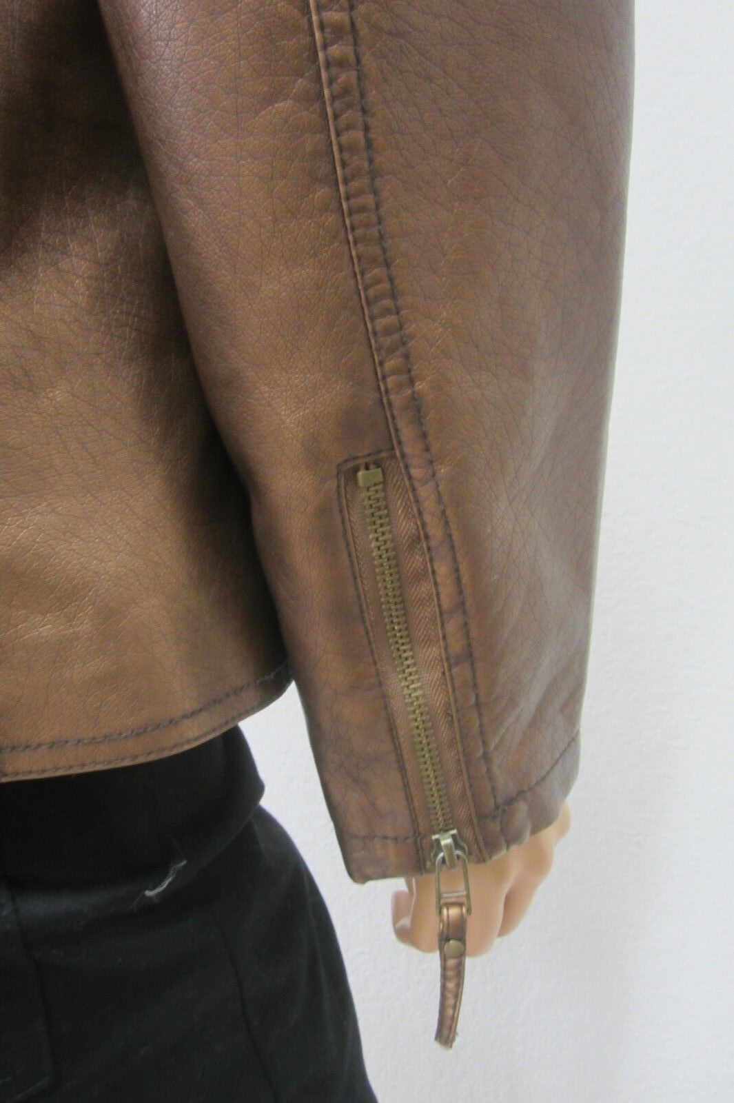 Valerie Stevens  SUPER CUTE Faux Leather Women's Copper Zip Jacket Size Med.