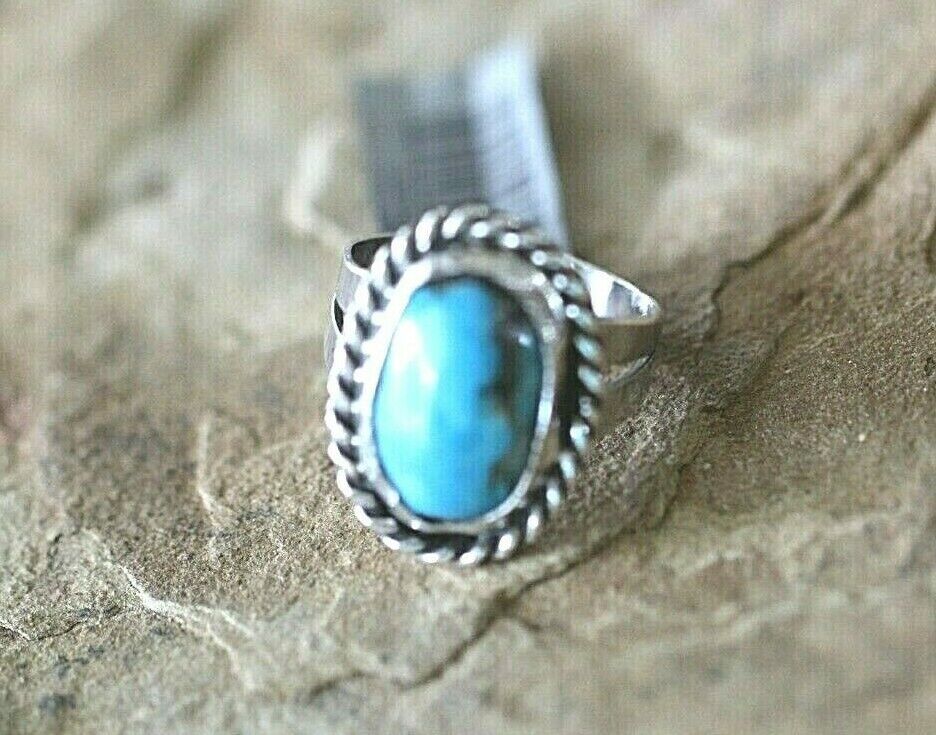 *VINTAGE*  Navajo Turquoise Sterling Silver Native American Ring Size 6.75